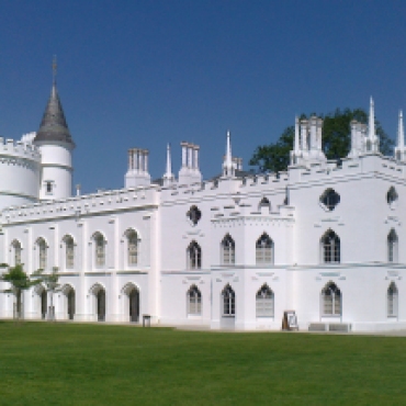 Strawberry_Hill_House_from_garden_in_2012_after_restoration
